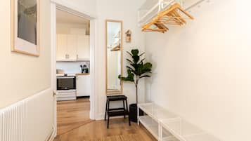 Apartament urbà, 4 dormitoris, balcó, vistes a la ciutat (Mars) | Sala d'estar | Televisor de pantalla plana