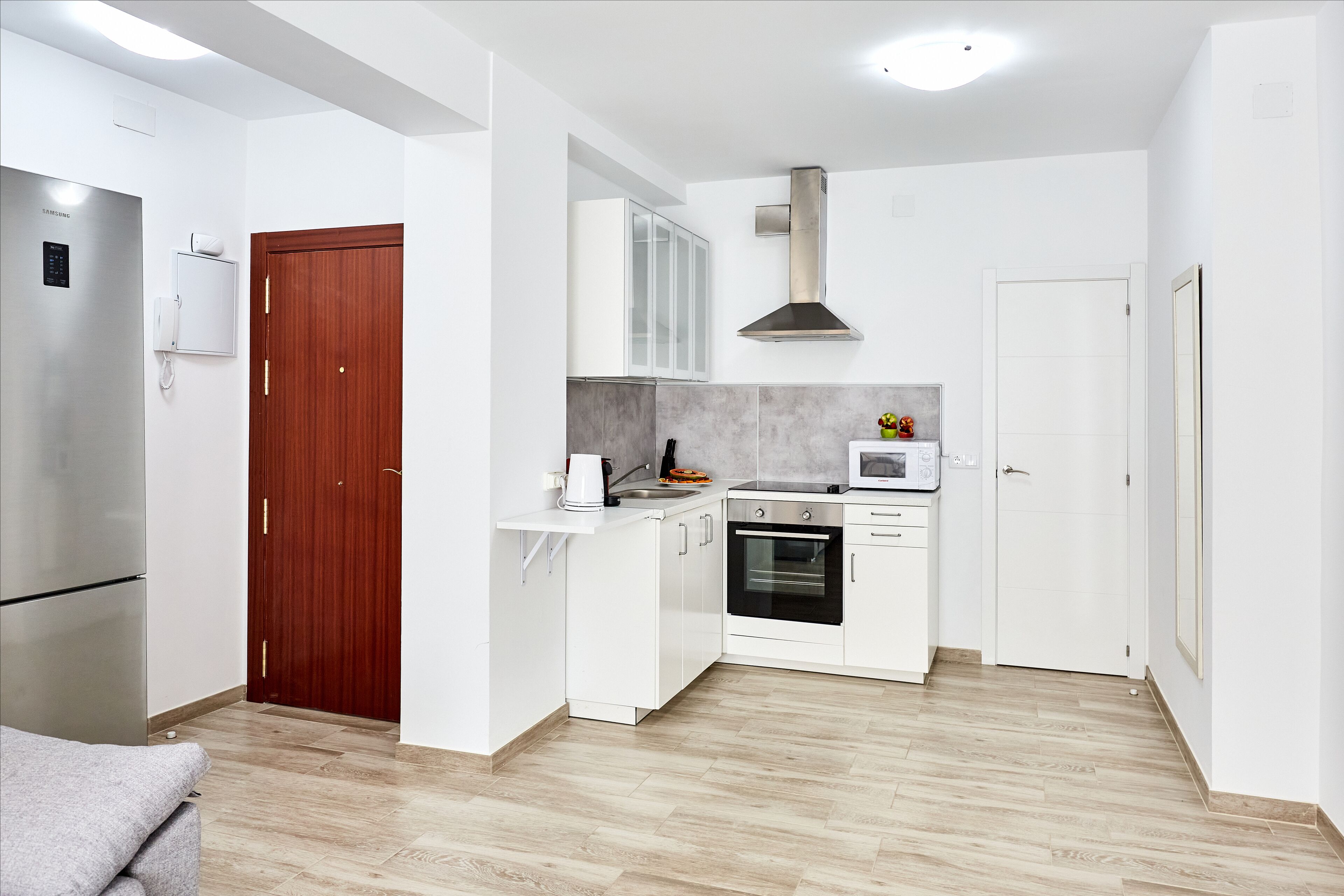 penthouse, sea view | private kitchen | full-sized fridge, microwave, oven, stovetop