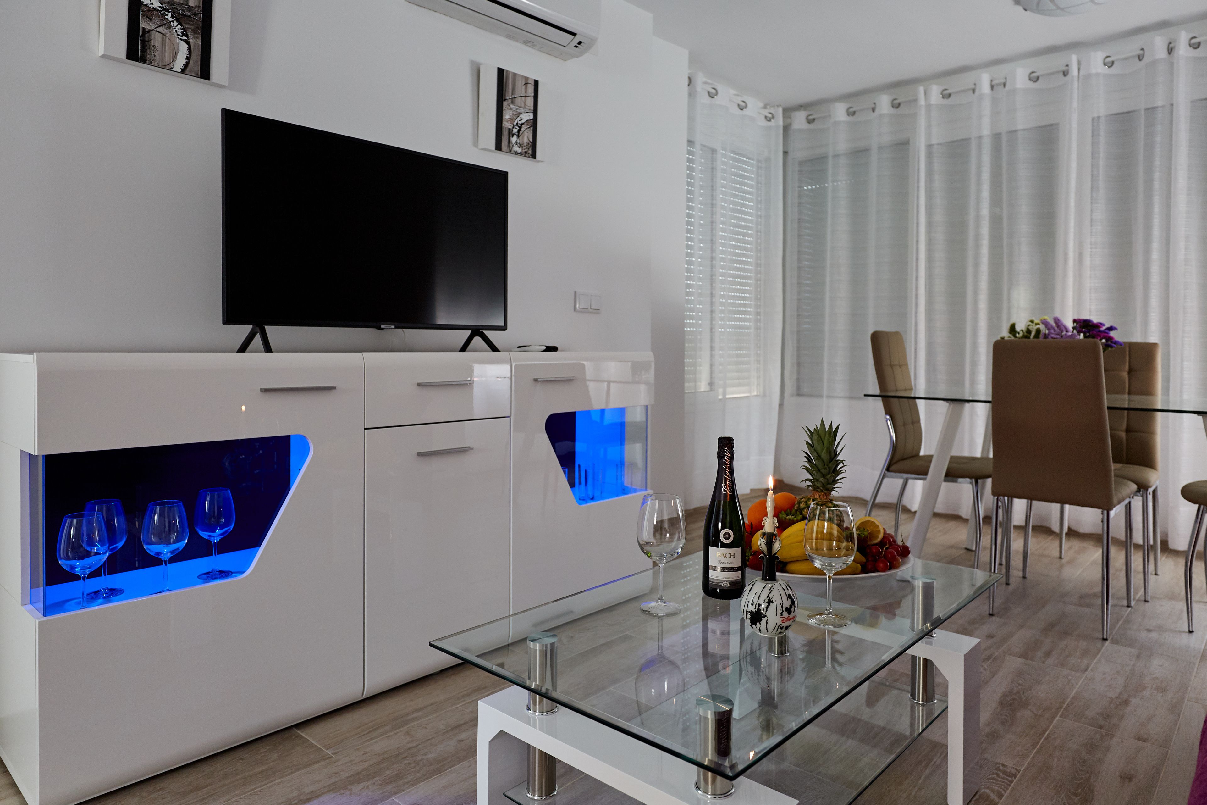 Superior Apartment | 2 bedrooms, desk, laptop workspace, blackout drapes