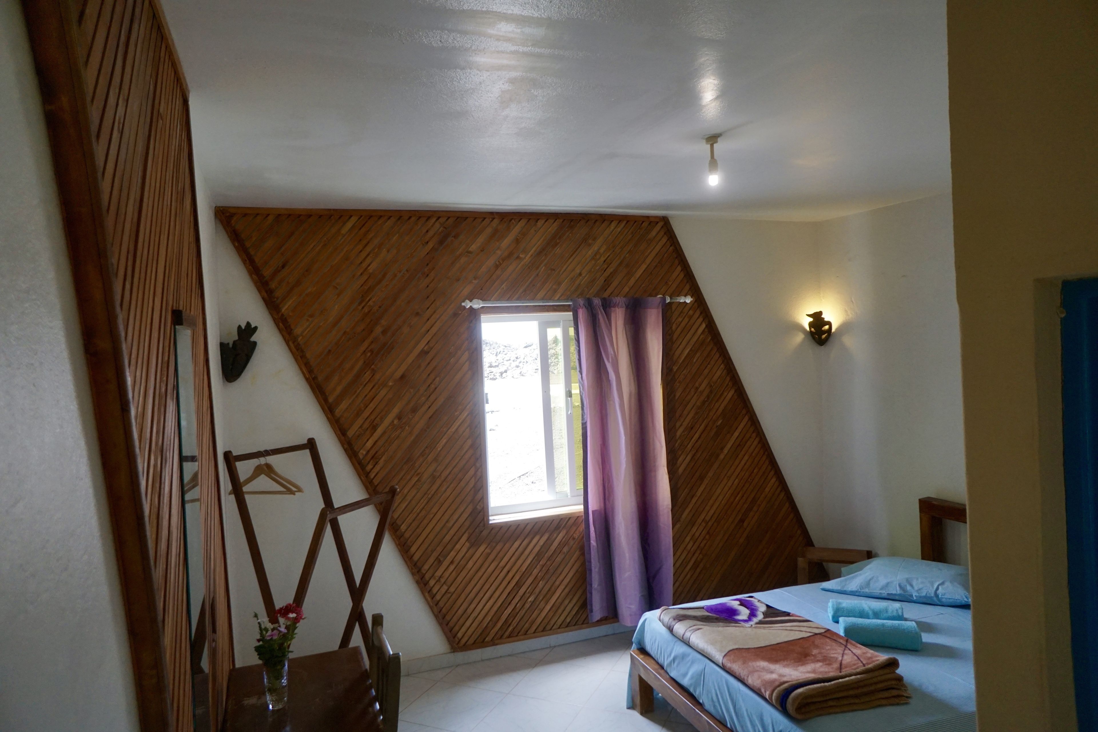 double room, 1 double bed, non smoking | individually decorated, desk, cots/infant beds, bed sheets