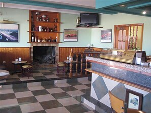 Bar (on property) - Las Glorias (Torre de Santa María)