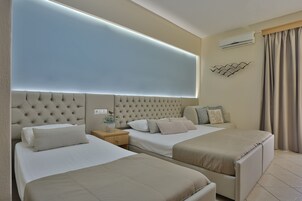 Decoración personalizada, muebles diferentes y cortinas blackout 