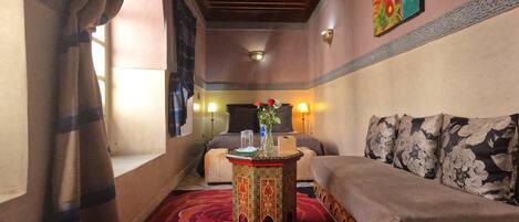 Deluxe Double Room | Individually decorated, individually furnished, iron/ironing board