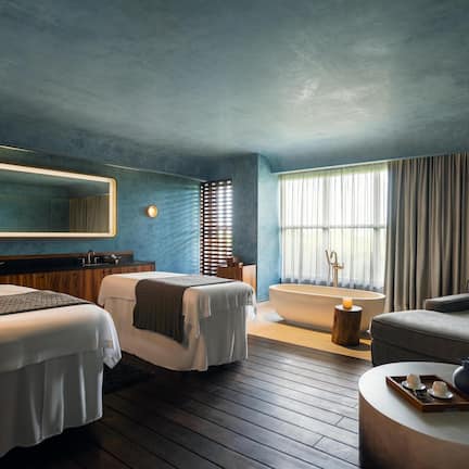Couples treatment rooms, sauna, hot tub, steam room, body treatments