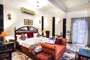 Superior Double Room | Wheelchair access - FabHotel Sugan Niwas Palace Bani Park (Jaipur)