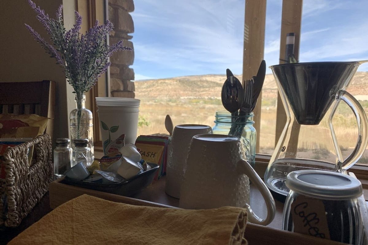 Room #4-Single Room, 1 King Bed, Non Smoking (Not Pet Friendly) | 1 bedroom, premium bedding, pillowtop beds, individually decorated