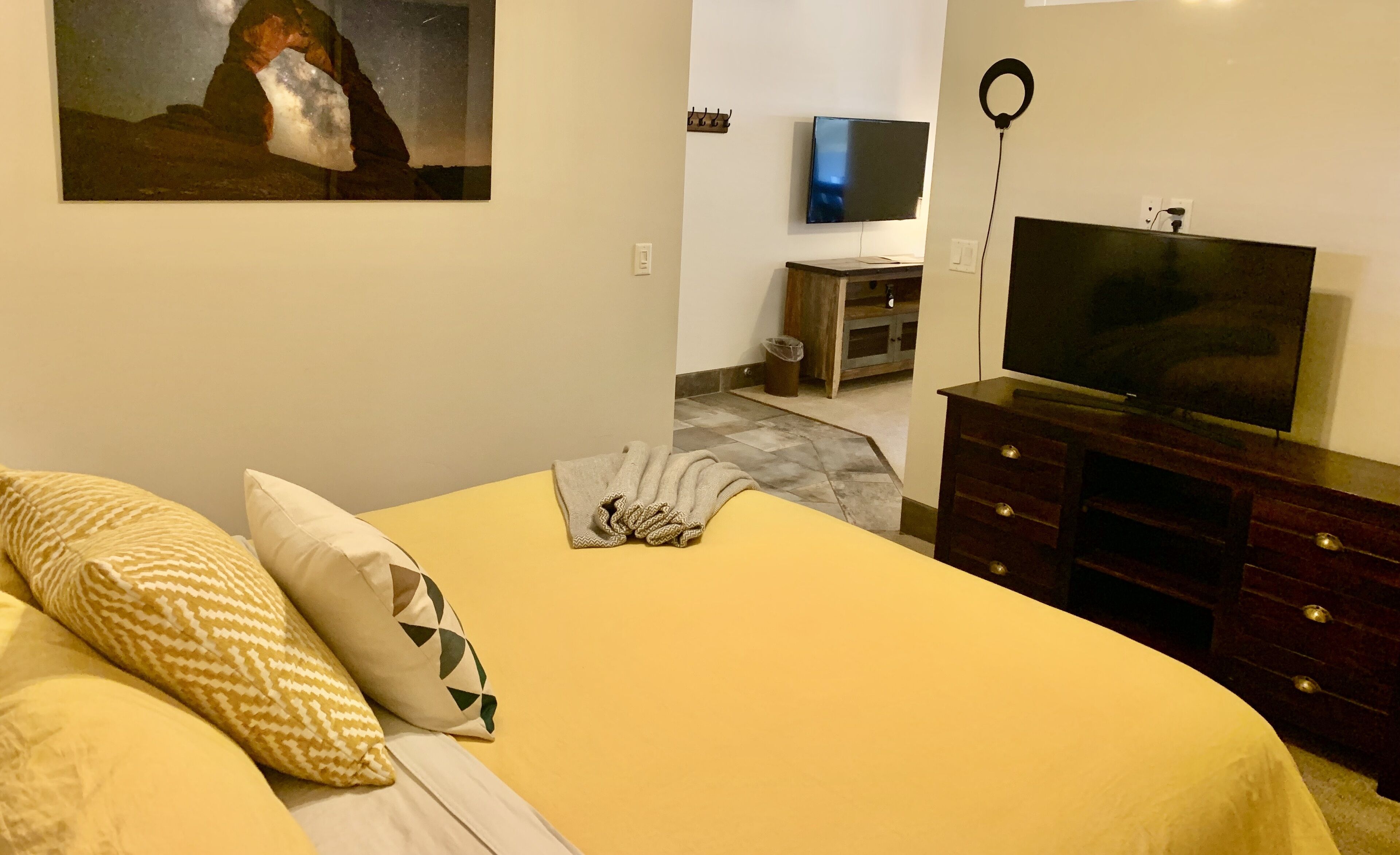 Ropa de cama de alta calidad y camas con pillow-top 