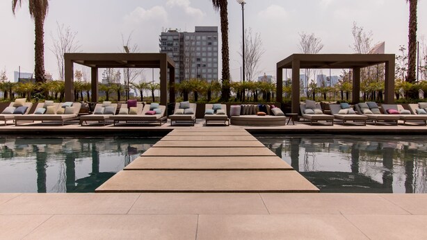 Piscine couverte, piscine extérieure, cabanons gratuits