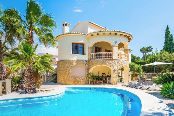 Pool - Villa Devis - Three Bedroom Villa, Sleeps 6 (Calp)