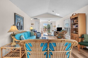 TV - Kirkman: Dog-Friendly Beachwalk Home in West Beach (Oak Island)