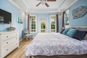 4 bedrooms, iron/ironing board, WiFi, bed sheets