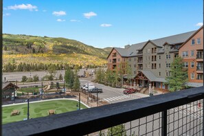 Property grounds - River Run Condo w/ 2 Balconies w/ Mountain View, Short Walk to Shops & Dining (Keystone)
