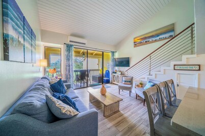 Magnificent Newly Renovated TBay Golf Course Condo