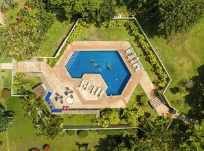 Alberca al aire libre 