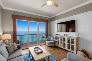 スマートテレビ、DVD プレーヤー、ビデオライブラリ