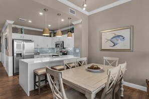 Dining - Beachfront, Premium 3BD Condo!  Free Beach Service & Reserved VIP Parking! (Panama City Beach)