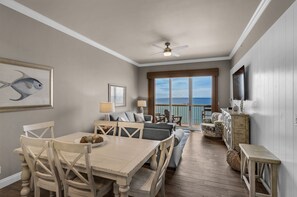 スマートテレビ、DVD プレーヤー、ビデオライブラリ