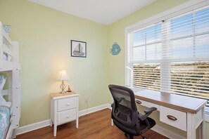 4 bedrooms, iron/ironing board, travel cot, Internet