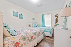 3 bedrooms, iron/ironing board, free WiFi, bed sheets
