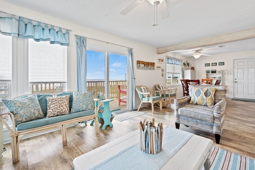 'Just Beachy' Beachfront Home In Sea Isle
