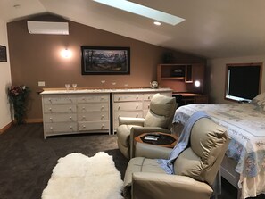 4 Schlafzimmer, Bügeleisen/Bügelbrett, Reisekinderbett, WLAN