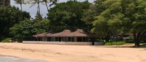 Liegestühle, Strandtücher