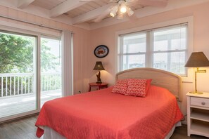 7 bedrooms, iron/ironing board, internet, bed sheets