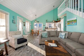 Télévision, lecteur de DVD, livres