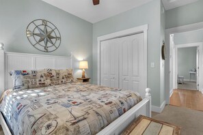 3 室のベッドルーム、アイロン / アイロン台、インターネット、ベッドシーツ