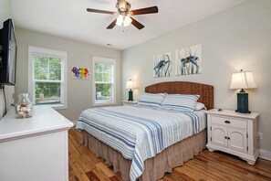 3 bedrooms, iron/ironing board, travel crib, internet