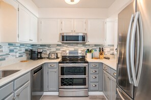 烤箱、洗碗机、茶具/咖啡用具、厨具/餐具