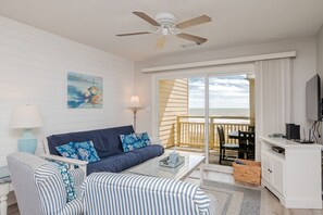 Televisión, reproductor de DVD y videoteca 