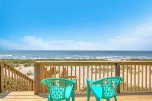 Property grounds - Windward Mark: Great Ocean Views, Easy Beach Access (Oak Island)