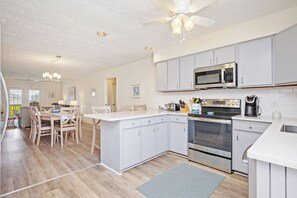 Fridge, microwave, oven, dishwasher - Pelican Palace: Beachwalk Home Centrally Located on Oak Island (Oak Island)
