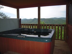 Tina de hidromasaje al aire libre