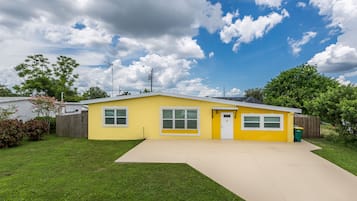 Bagian depan properti