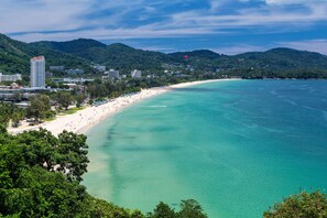 Beach nearby, beach massages - Batic House By Sharaya Hotel (Karon)