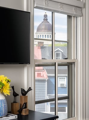 Yhden hengen signature-huone | Italialaiset Frette-lakanat, ylelliset vuodevaatteet