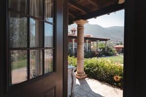 Suite de lujo, 1 cama de matrimonio, no fumadores (Colibri) | 1 dormitorio, sábanas de algodón egipcio, ropa de cama de alta calidad