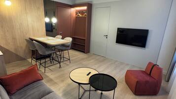 Premium Apartment, 1 Bedroom, Balcony | Living area