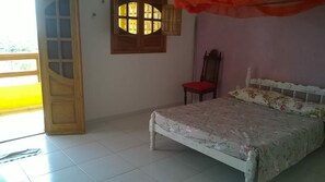 Comfort-talo, useita sänkyjä, tupakointi kielletty, rantanäköala | 4 makuuhuonetta, ilmainen Wi-Fi, vuodevaatteet