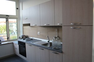 Desayuno con opciones de la cocina local diario (EUR 3 por persona)