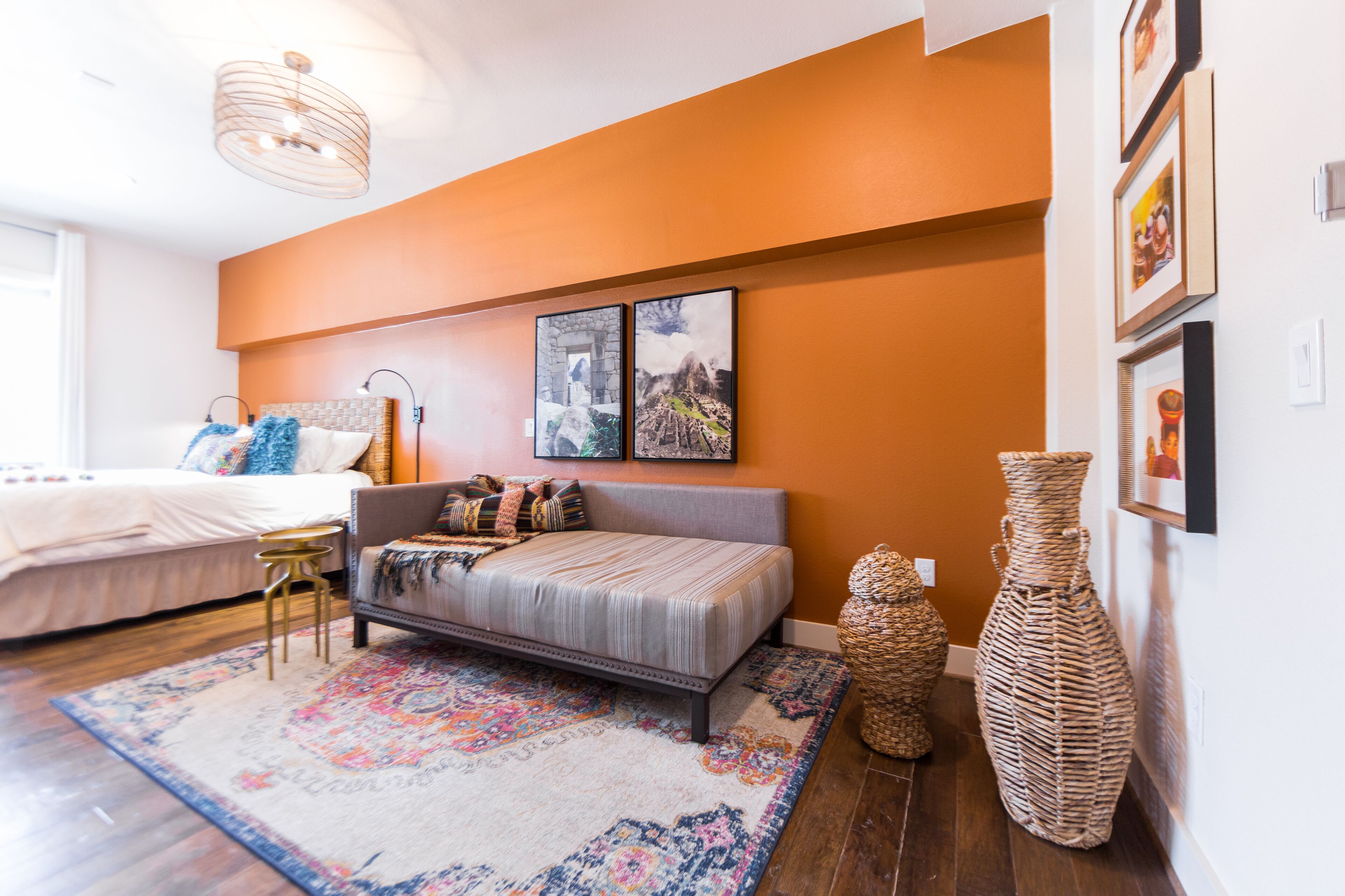 classic studio, 1 king bed (machu picchu) | living area | flat-screen tv