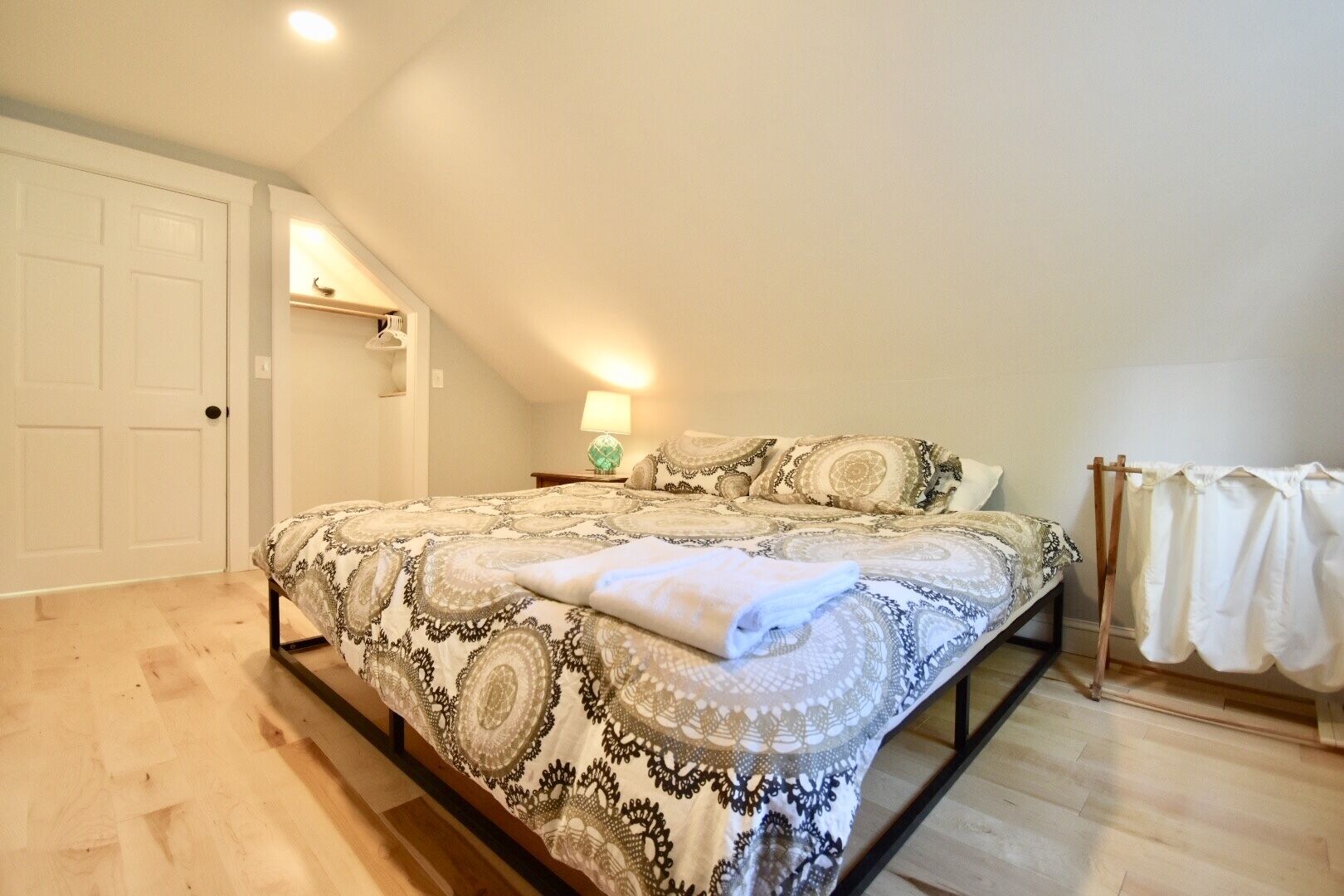 2 bedrooms, in-room safe, iron/ironing board, free WiFi