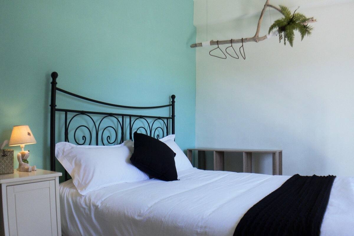 Family Double Room | Desk, blackout drapes, WiFi (free)