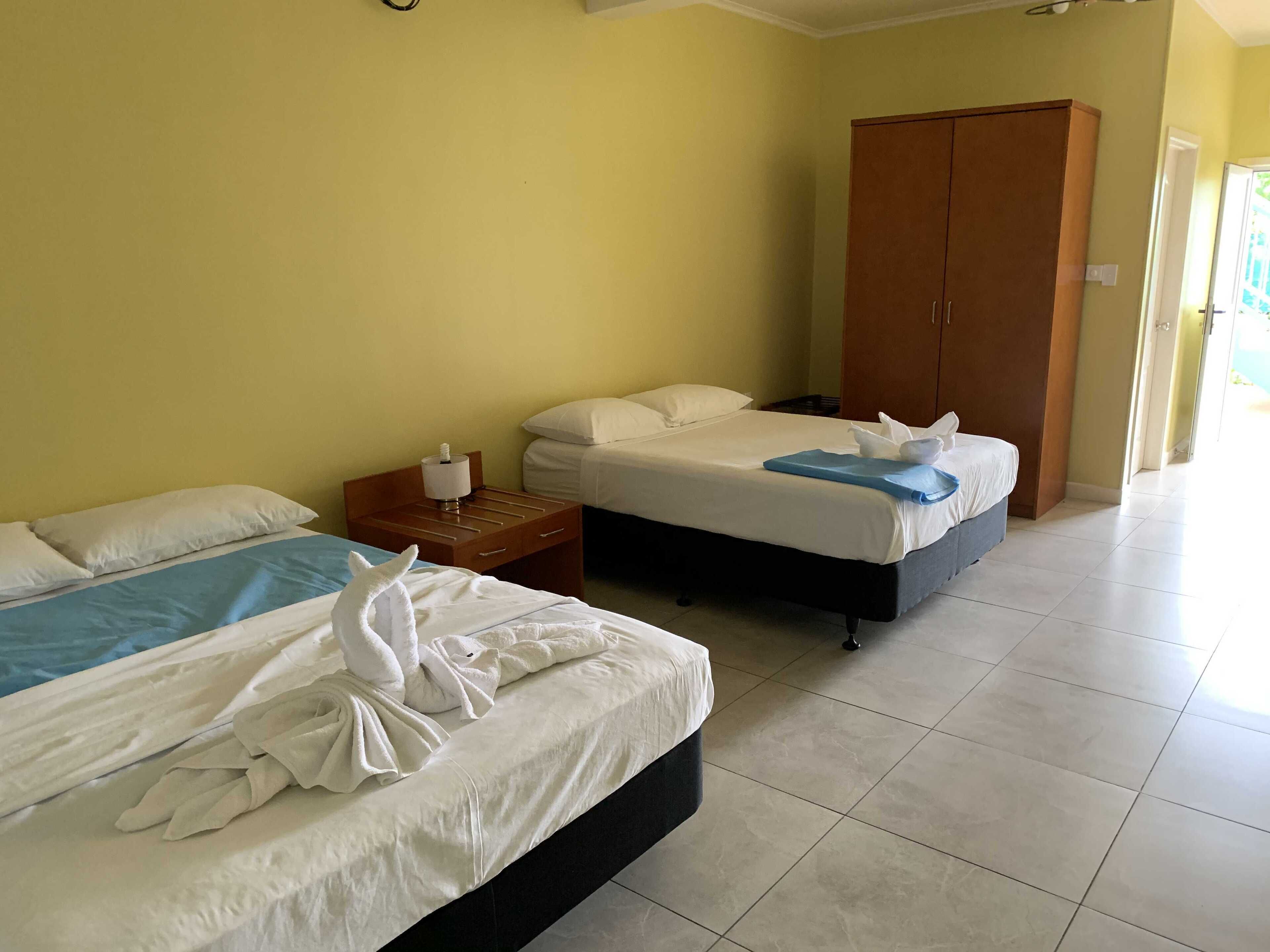 comfort studio suite, accessible, ground floor | blackout curtains, soundproofing, bed sheets