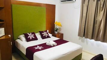 Phòng đơn Tiêu chuẩn | Màn/rèm cản sáng, phòng cách âm, bộ trải giường