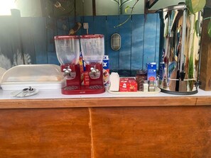 Free daily continental breakfast