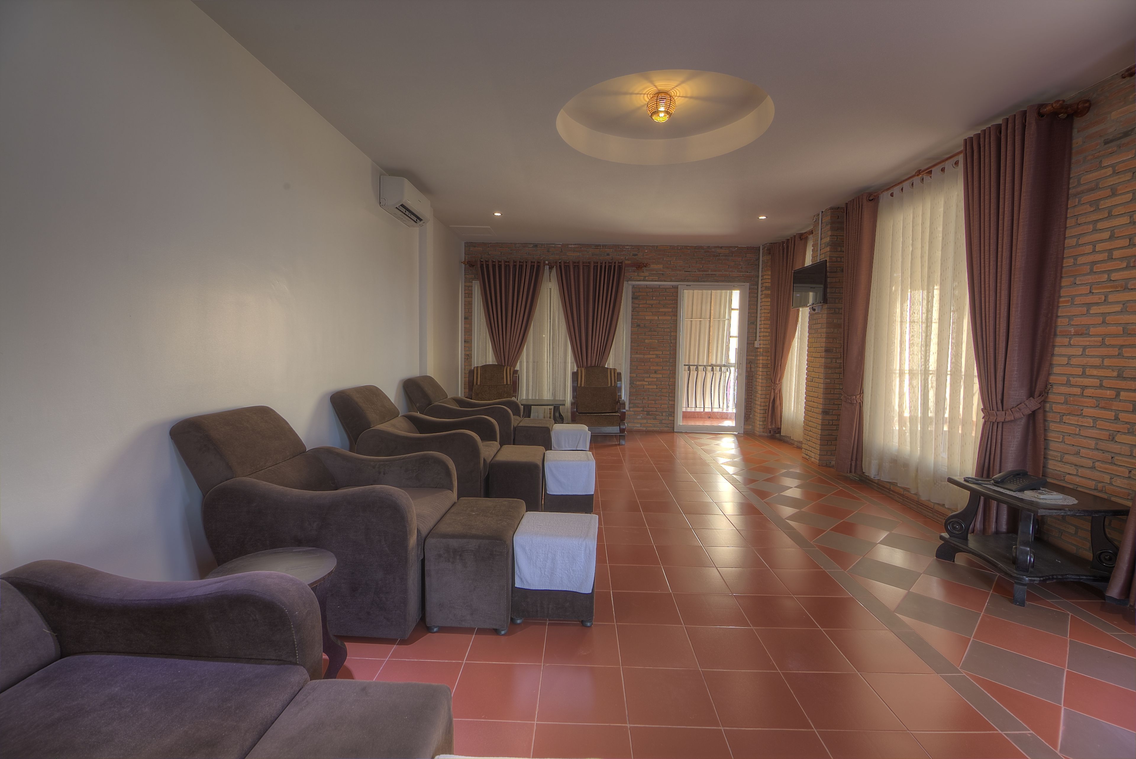 hot stone massages, deep-tissue massages, swedish massages