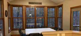  Spacious Family Friendly Lodge/Home located in the beautiful Hocking Hills.